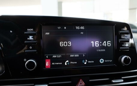 Hyundai Elantra, 2023 год, 2 150 000 рублей, 16 фотография