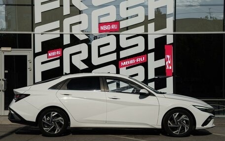 Hyundai Elantra, 2023 год, 2 150 000 рублей, 5 фотография