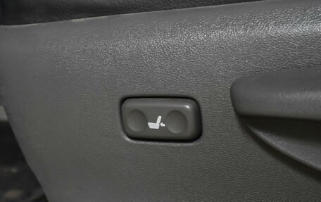 Toyota Land Cruiser Prado 150 рестайлинг 2, 2010 год, 2 399 000 рублей, 17 фотография