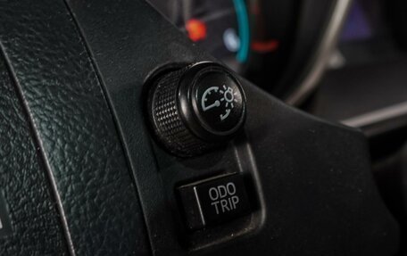 Toyota Land Cruiser Prado 150 рестайлинг 2, 2010 год, 2 399 000 рублей, 19 фотография