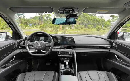 Hyundai Elantra, 2023 год, 1 750 000 рублей, 9 фотография