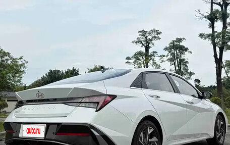 Hyundai Elantra, 2023 год, 1 750 000 рублей, 6 фотография