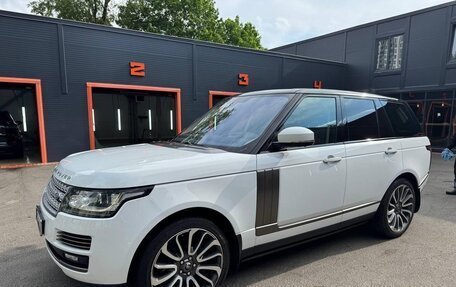 Land Rover Range Rover IV рестайлинг, 2015 год, 3 850 000 рублей, 2 фотография