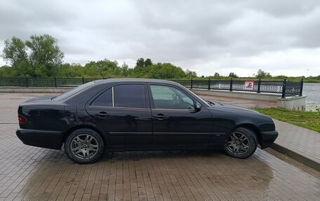 Mercedes-Benz E-Класс, 2001 год, 630 000 рублей, 6 фотография