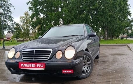 Mercedes-Benz E-Класс, 2001 год, 630 000 рублей, 10 фотография