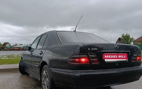 Mercedes-Benz E-Класс, 2001 год, 630 000 рублей, 2 фотография