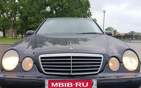 Mercedes-Benz E-Класс, 2001 год, 630 000 рублей, 8 фотография