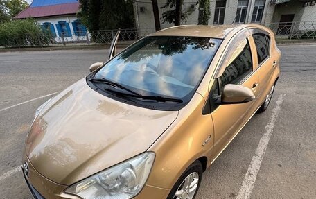 Toyota Aqua I, 2012 год, 750 000 рублей, 5 фотография