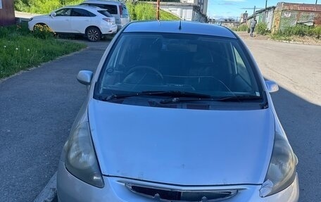 Honda Fit III, 2001 год, 220 000 рублей, 2 фотография