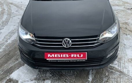 Volkswagen Polo VI (EU Market), 2018 год, 1 450 000 рублей, 2 фотография