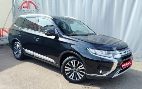 Mitsubishi Outlander III рестайлинг 3, 2020 год, 1 799 000 рублей, 1 фотография