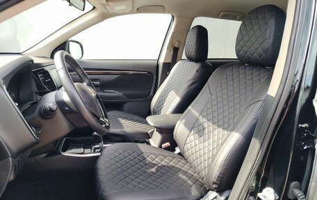 Mitsubishi Outlander III рестайлинг 3, 2020 год, 1 799 000 рублей, 9 фотография