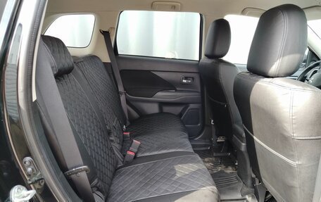 Mitsubishi Outlander III рестайлинг 3, 2020 год, 1 799 000 рублей, 11 фотография