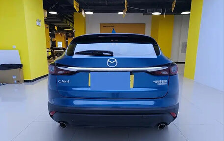 Mazda CX-4, 2023 год, 1 800 000 рублей, 2 фотография