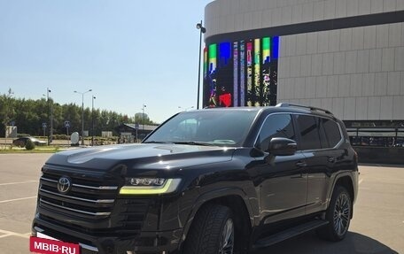 Toyota Land Cruiser, 2022 год, 10 800 000 рублей, 4 фотография