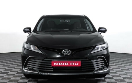 Toyota Camry, 2021 год, 2 099 000 рублей, 2 фотография