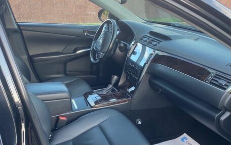 Toyota Camry, 2017 год, 1 750 000 рублей, 5 фотография