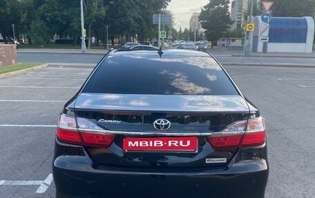 Toyota Camry, 2017 год, 1 750 000 рублей, 3 фотография