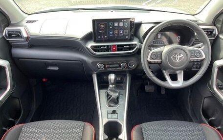 Toyota Raize I, 2023 год, 1 215 000 рублей, 7 фотография