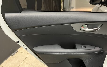 KIA K3, 2020 год, 1 800 000 рублей, 10 фотография