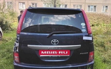 Toyota ISis I, 2010 год, 747 000 рублей, 3 фотография