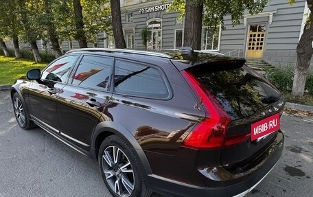 Volvo V90 Cross Country I рестайлинг, 2019 год, 3 000 000 рублей, 5 фотография
