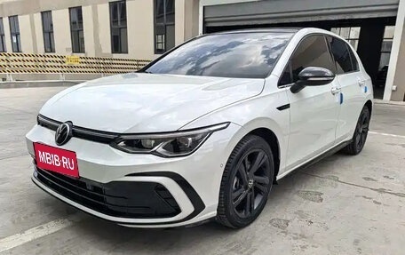 Volkswagen Golf VIII, 2023 год, 1 542 000 рублей, 1 фотография