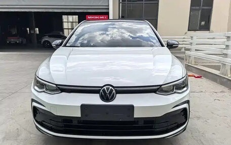 Volkswagen Golf VIII, 2023 год, 1 542 000 рублей, 2 фотография