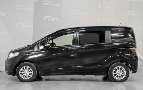 Honda Freed I, 2013 год, 1 200 000 рублей, 2 фотография