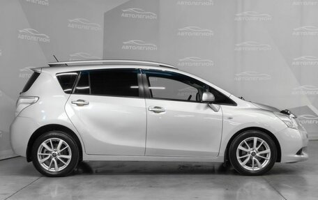 Toyota Verso I, 2010 год, 900 000 рублей, 6 фотография