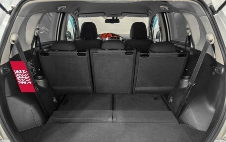 Toyota Verso I, 2010 год, 900 000 рублей, 17 фотография