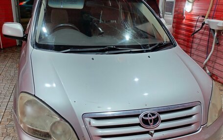 Toyota Ipsum II, 2003 год, 950 000 рублей, 5 фотография