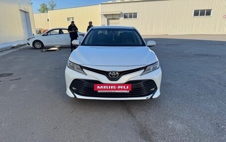 Toyota Camry, 2019 год, 2 150 000 рублей, 3 фотография