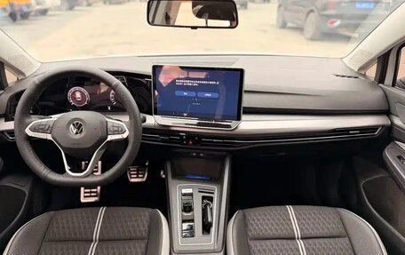 Volkswagen Golf VIII, 2026 год, 2 320 000 рублей, 7 фотография