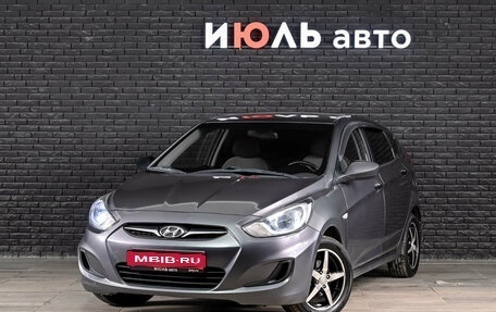 Hyundai Solaris II рестайлинг, 2011 год, 650 000 рублей, 1 фотография