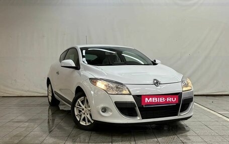 Renault Megane III, 2011 год, 610 000 рублей, 2 фотография