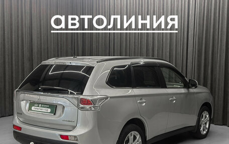 Mitsubishi Outlander III рестайлинг 3, 2013 год, 1 450 000 рублей, 7 фотография