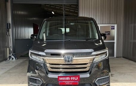 Honda Stepwgn IV, 2019 год, 2 372 700 рублей, 2 фотография
