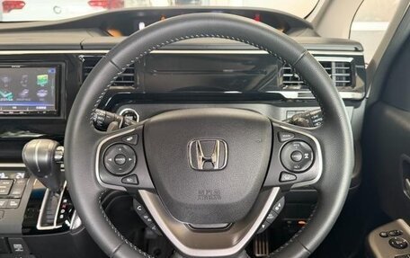 Honda Stepwgn IV, 2019 год, 2 372 700 рублей, 14 фотография
