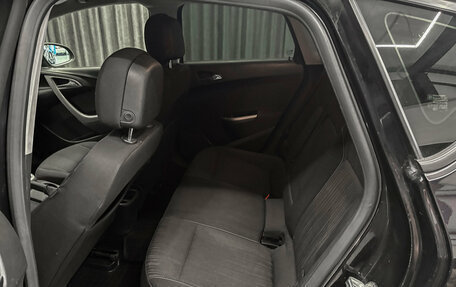 Opel Astra J, 2011 год, 650 000 рублей, 12 фотография