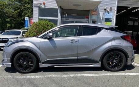 Toyota C-HR I рестайлинг, 2022 год, 1 950 000 рублей, 4 фотография