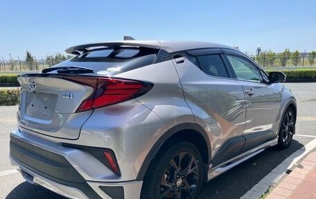 Toyota C-HR I рестайлинг, 2022 год, 1 950 000 рублей, 7 фотография