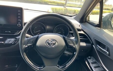 Toyota C-HR I рестайлинг, 2022 год, 1 950 000 рублей, 16 фотография