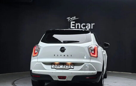 SsangYong Tivoli, 2018 год, 1 700 000 рублей, 4 фотография