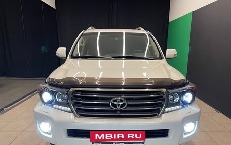 Toyota Land Cruiser 200, 2014 год, 3 800 000 рублей, 2 фотография