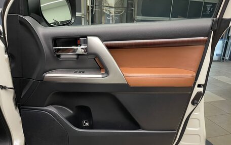 Toyota Land Cruiser 200, 2014 год, 3 800 000 рублей, 16 фотография