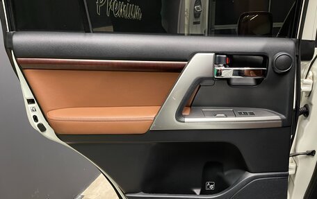 Toyota Land Cruiser 200, 2014 год, 3 800 000 рублей, 18 фотография