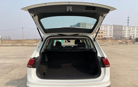 Volkswagen Tiguan II, 2022 год, 1 870 000 рублей, 16 фотография