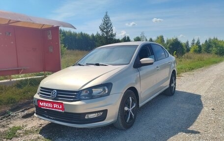 Volkswagen Polo VI (EU Market), 2011 год, 649 000 рублей, 3 фотография