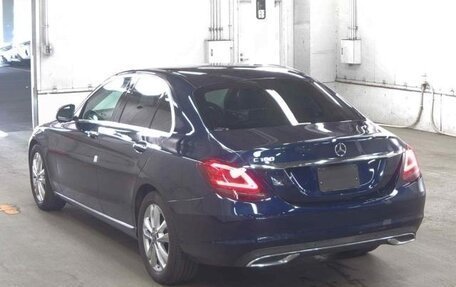 Mercedes-Benz C-Класс, 2019 год, 1 800 000 рублей, 2 фотография